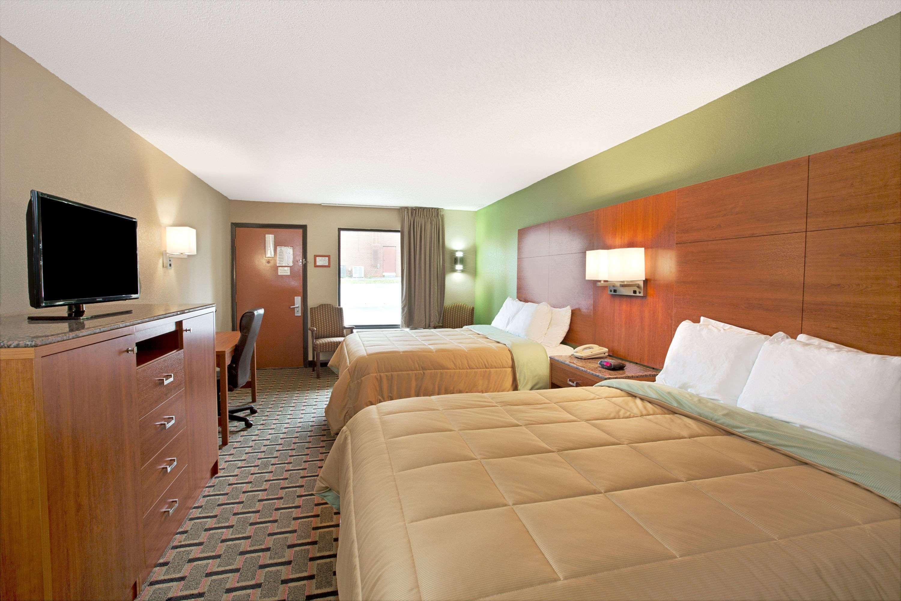 Days Inn Conover/Hickory Exterior photo