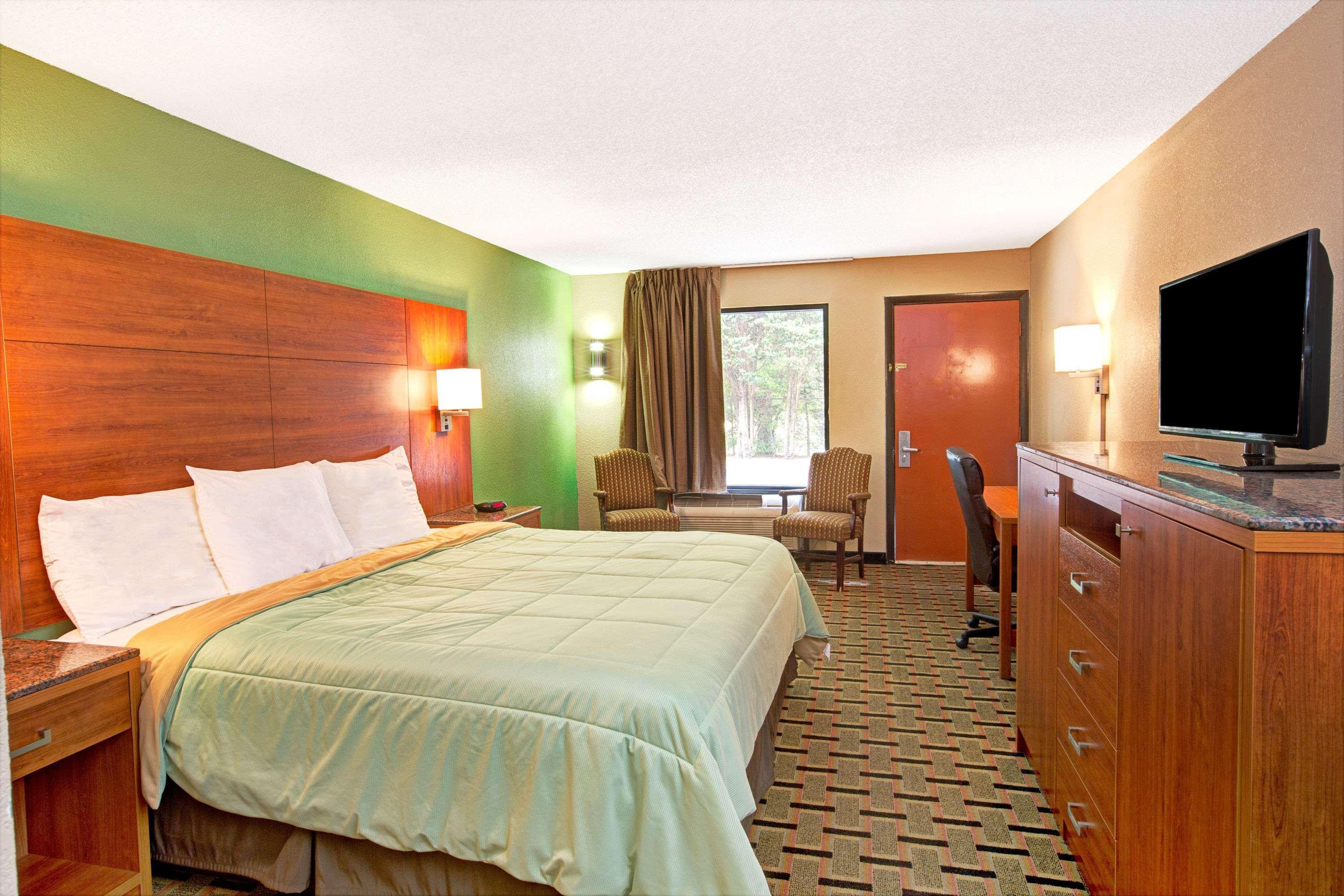 Days Inn Conover/Hickory Exterior photo