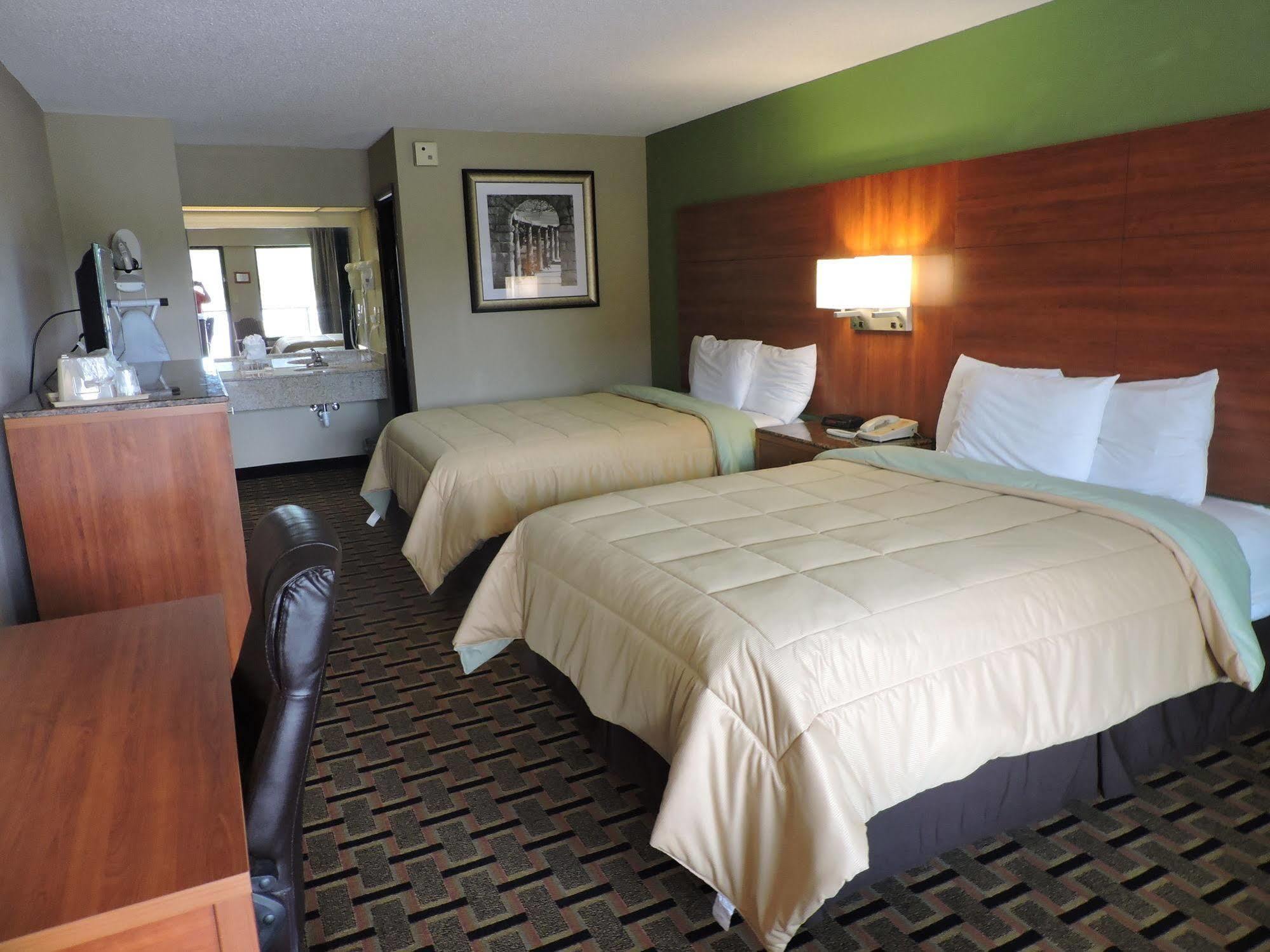 Days Inn Conover/Hickory Exterior photo